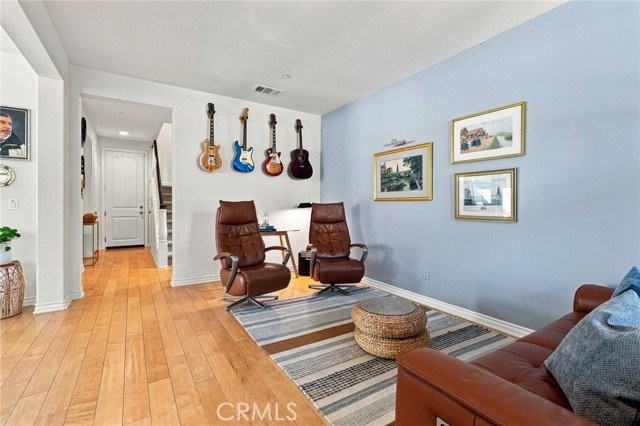 21380 Abigail Ln - Photo 4 of 8