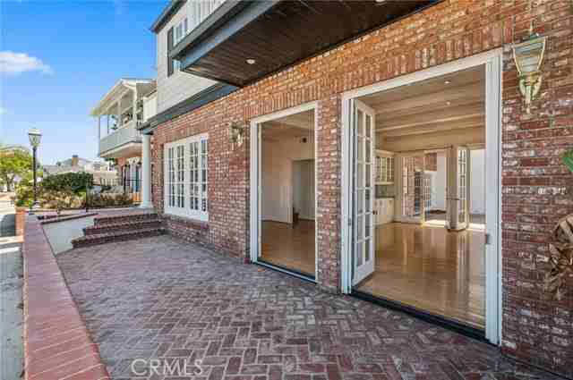 2025 E Balboa Blvd - Photo 3 of 8