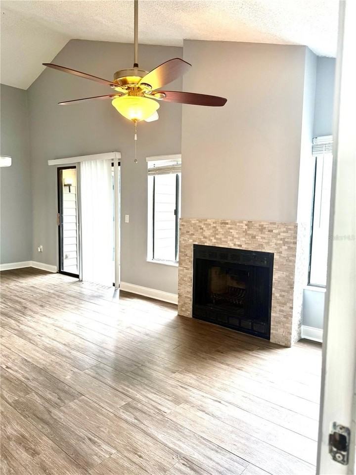 549 Sun Ridge Pl #201 - Photo 7 of 29