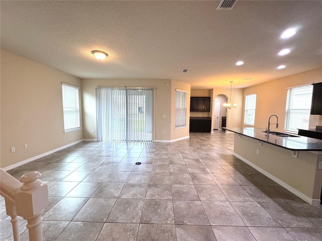 10242 Sand Cay Dr - Photo 2 of 32