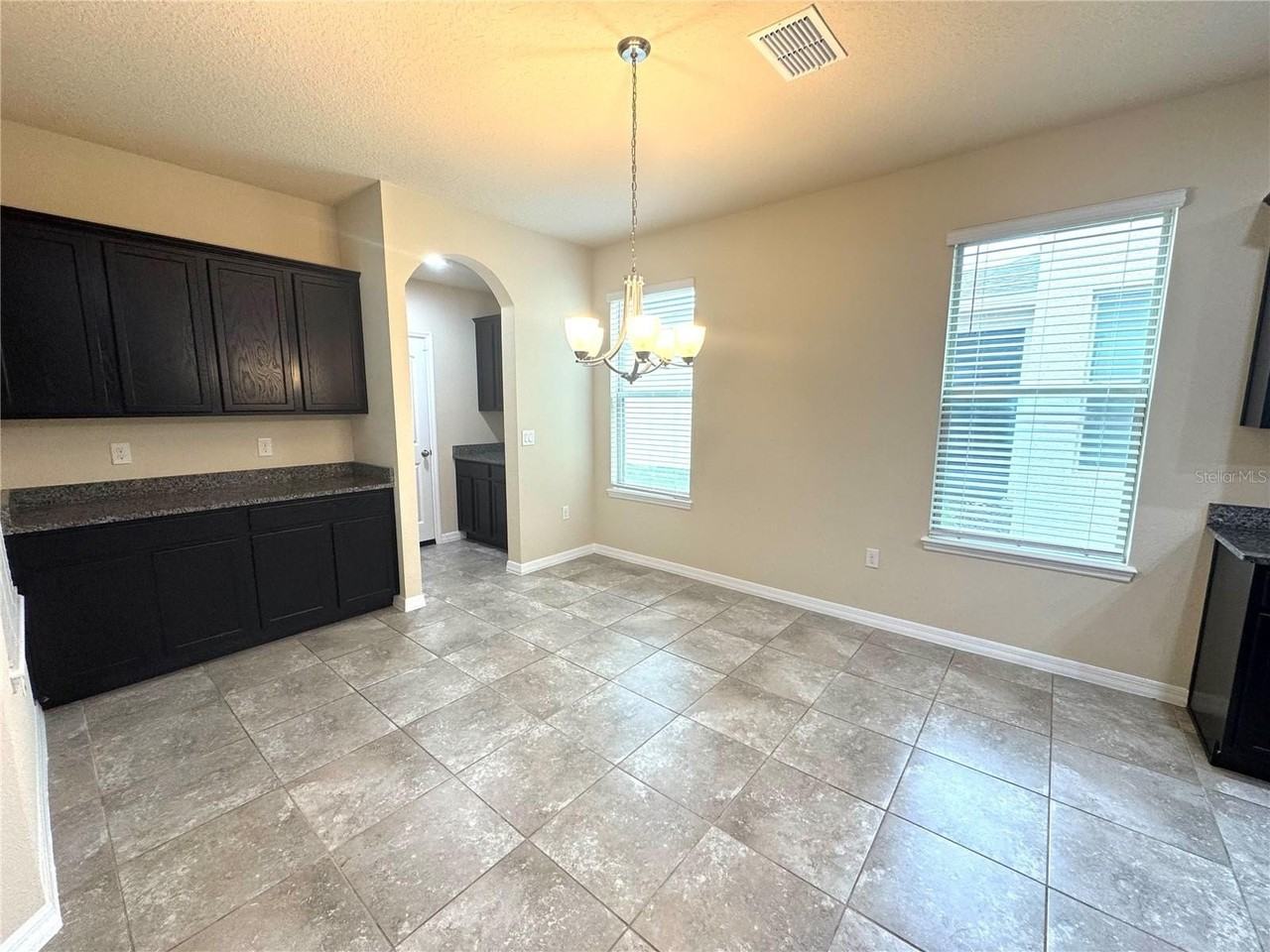 10242 Sand Cay Dr - Photo 3 of 32
