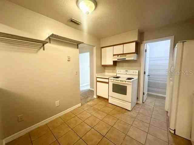 2259 Coach House Blvd #702 - Photo 4 of 14