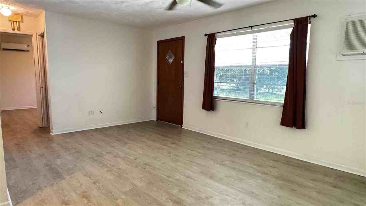 4316 Sw Deepwater Ct - Photo 3 of 14