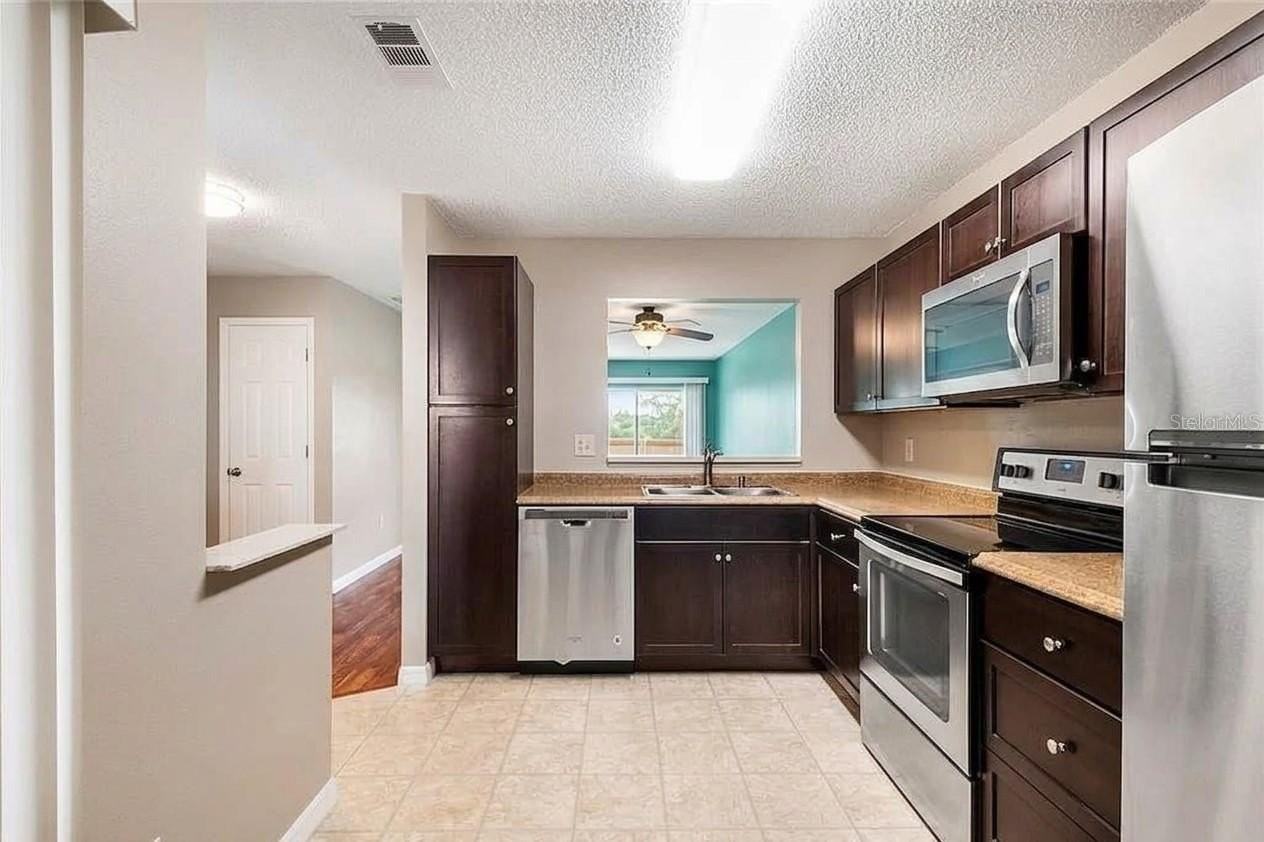 1802 Garden Lake Dr #1802 - Photo 2 of 19