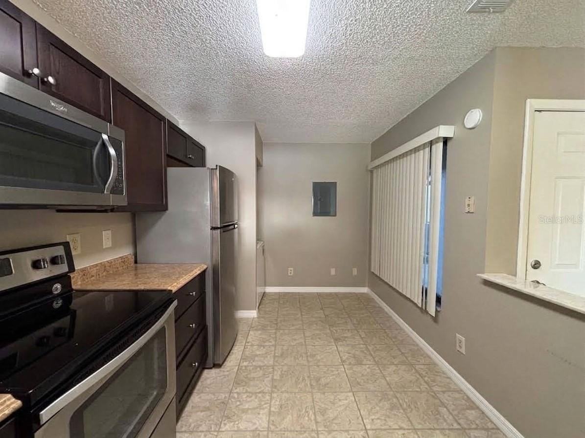 1802 Garden Lake Dr #1802 - Photo 5 of 19