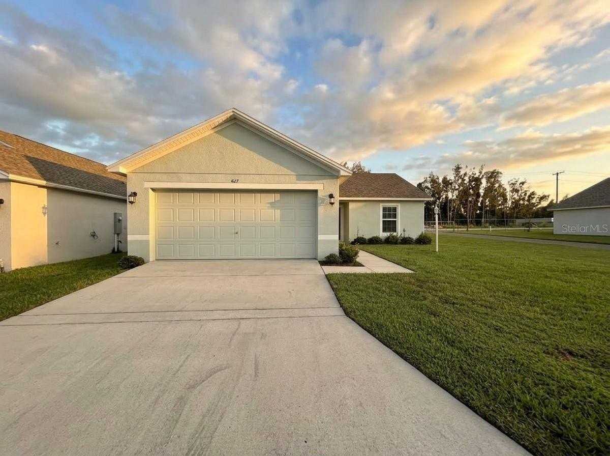 627 W Carey Ln - Photo 2 of 20