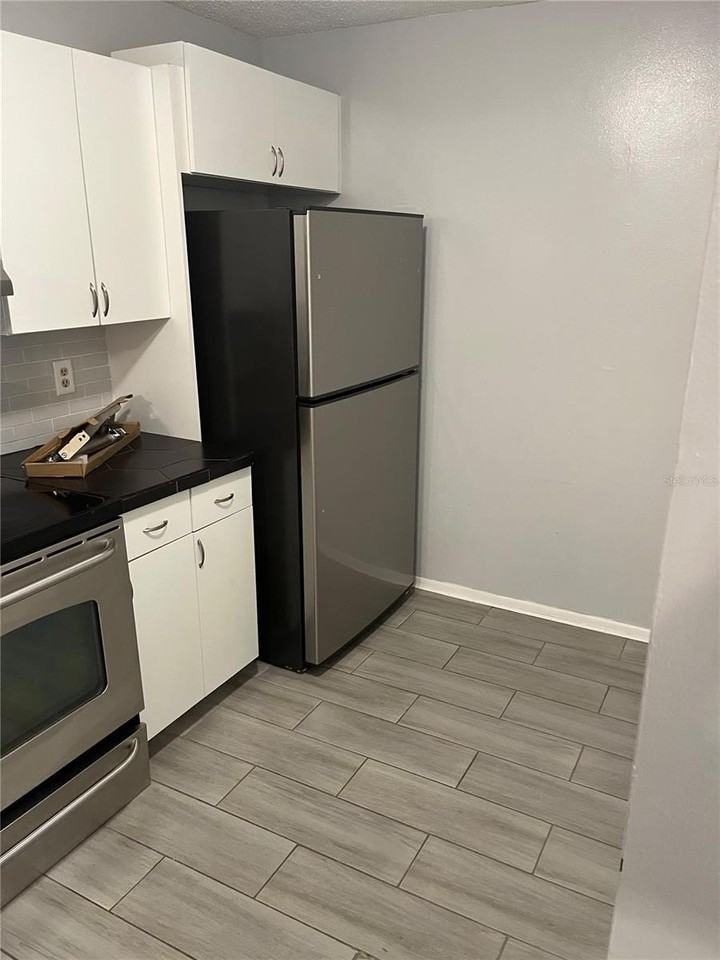 616 Kenwick Cir #105 - Photo 6 of 10