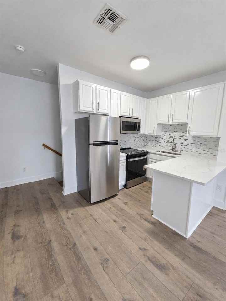 1440 Stickley Ave #B - Photo 6 of 15