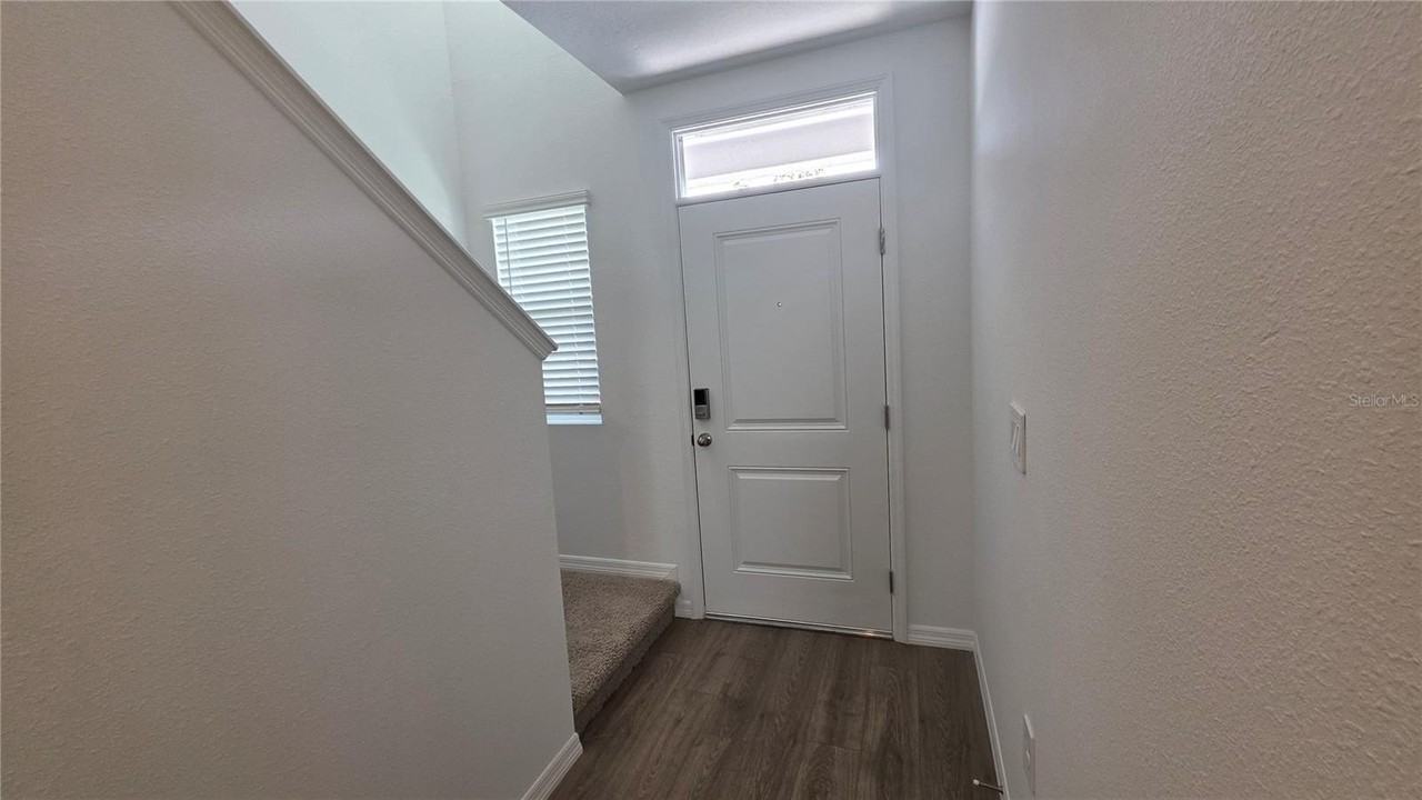 17588 Spanish Oak Loop - Photo 3 of 33