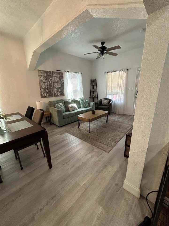 2626 E 28th Ave - Photo 4 of 9