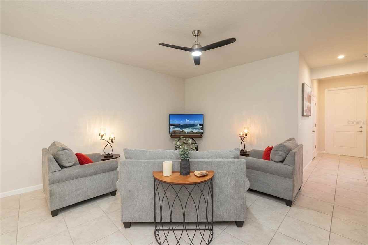 4298 Harbour Palm Dr - Photo 5 of 50