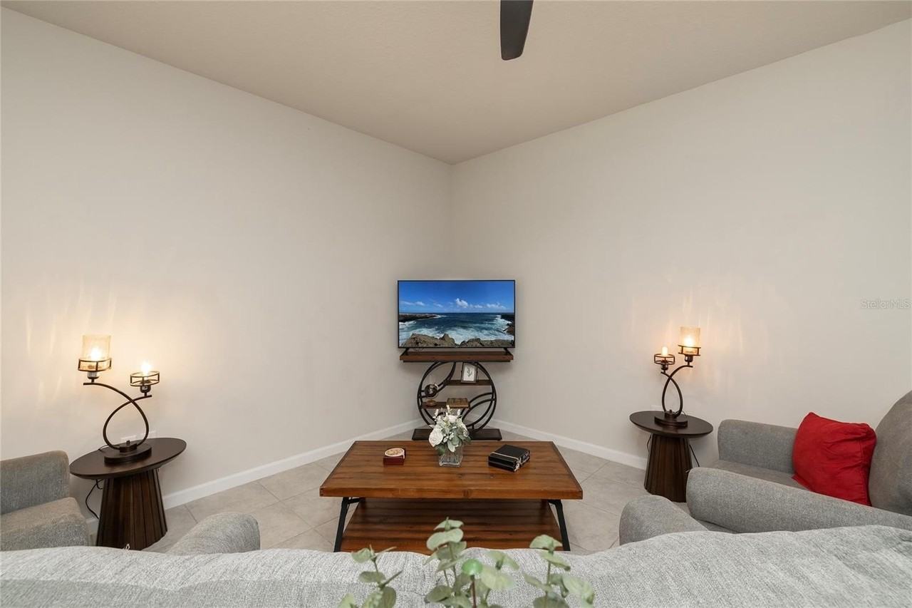 4298 Harbour Palm Dr - Photo 6 of 50