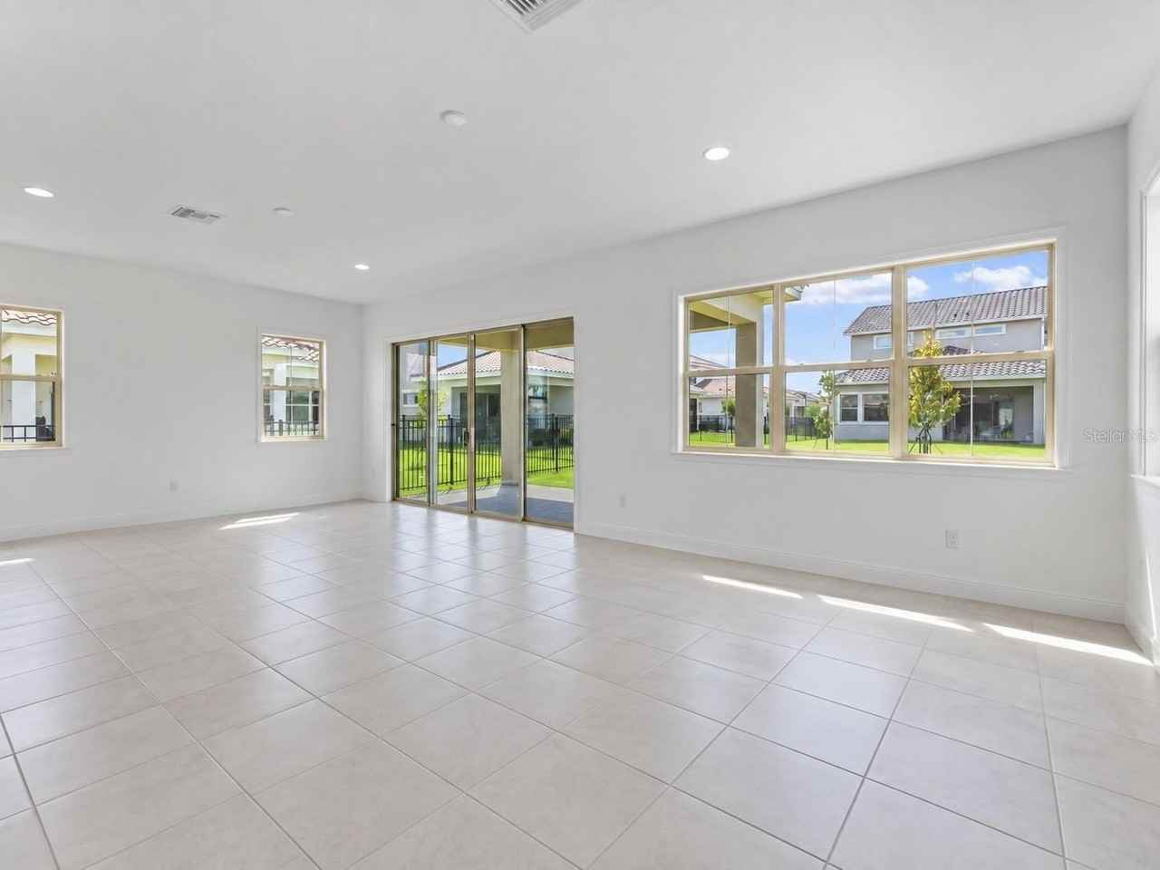 13306 Bromborough Dr - Photo 5 of 11