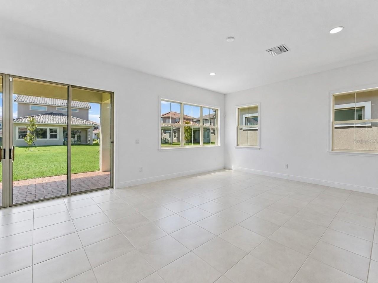 13306 Bromborough Dr - Photo 6 of 11