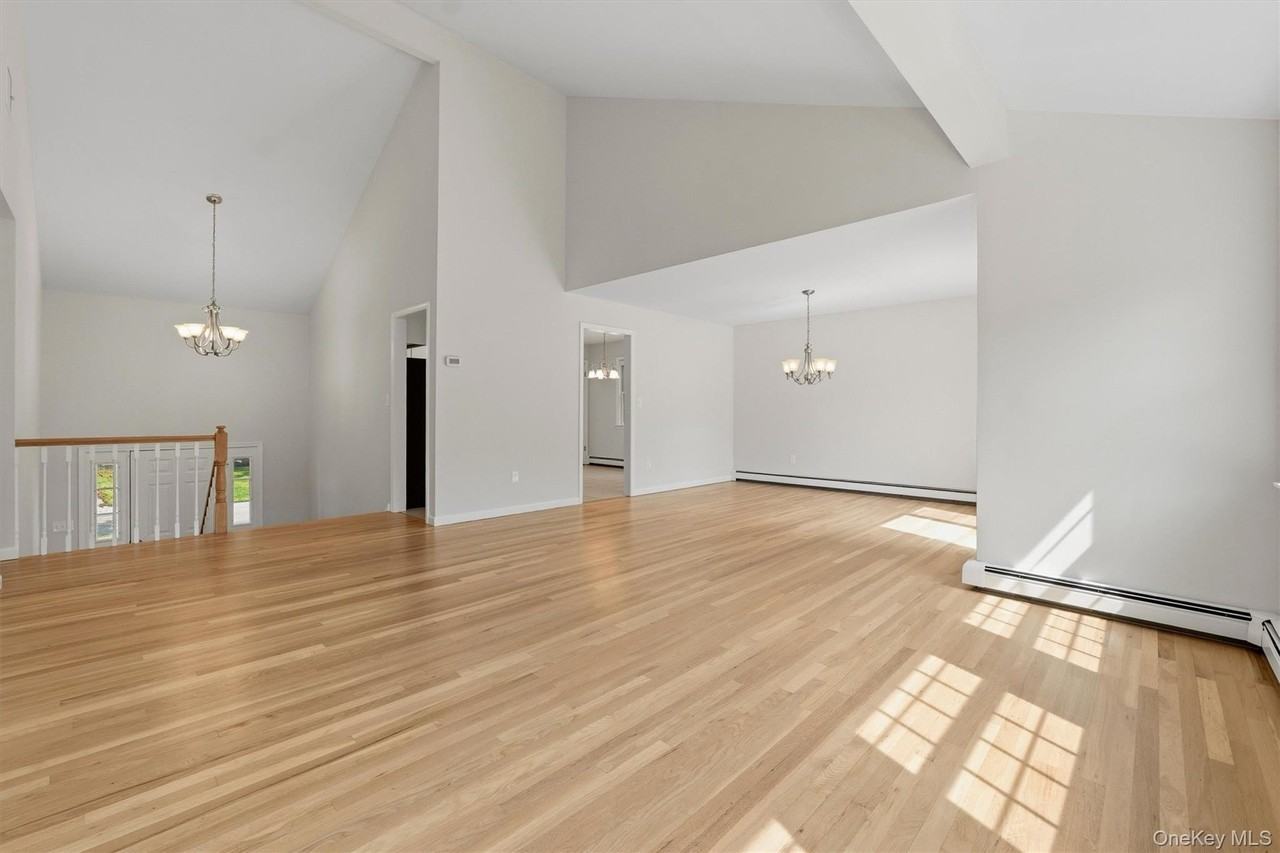 1 S Walker Dr - Photo 4 of 31
