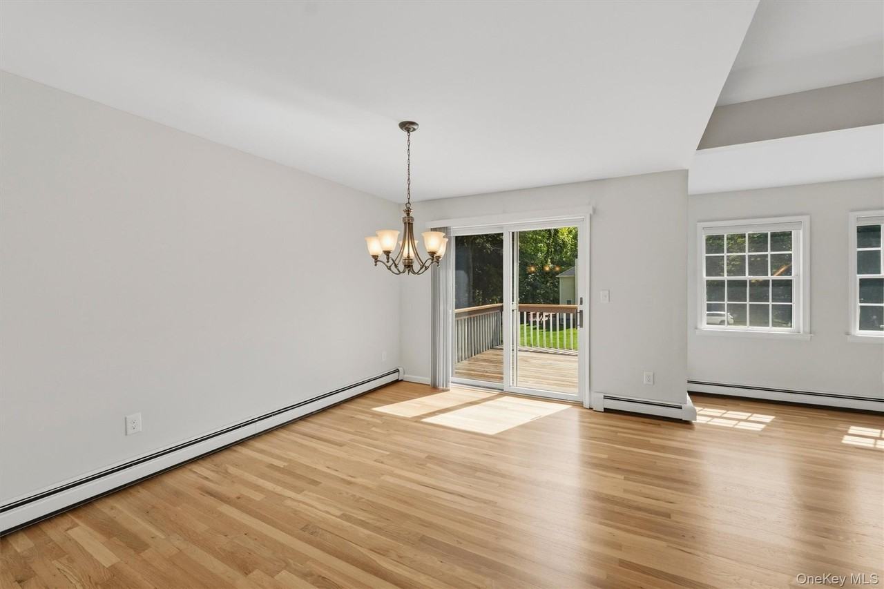 1 S Walker Dr - Photo 7 of 31