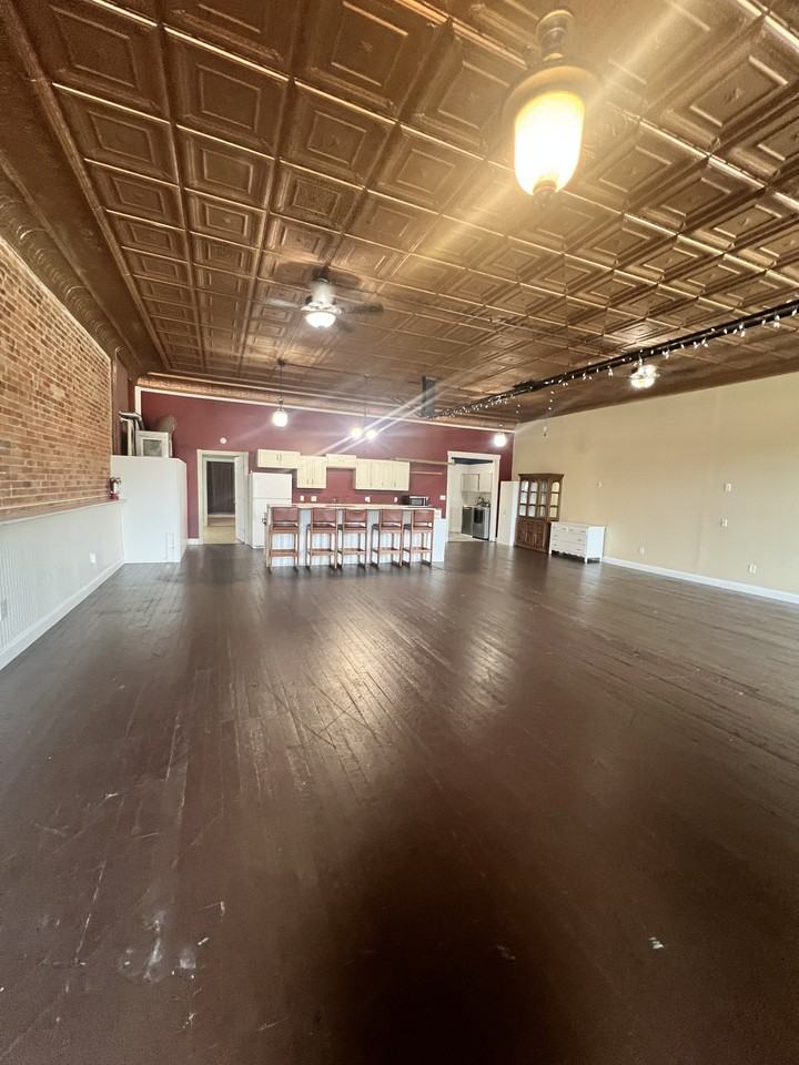 146 W Jackson St #1 - Photo 7 of 28