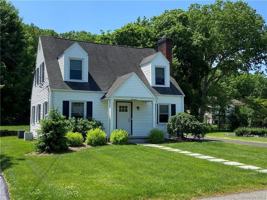 featured image of 17 Harriman Ave