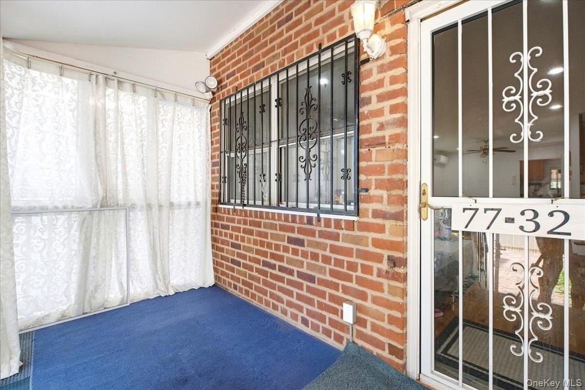 7732 160th St - Photo 2 of 21