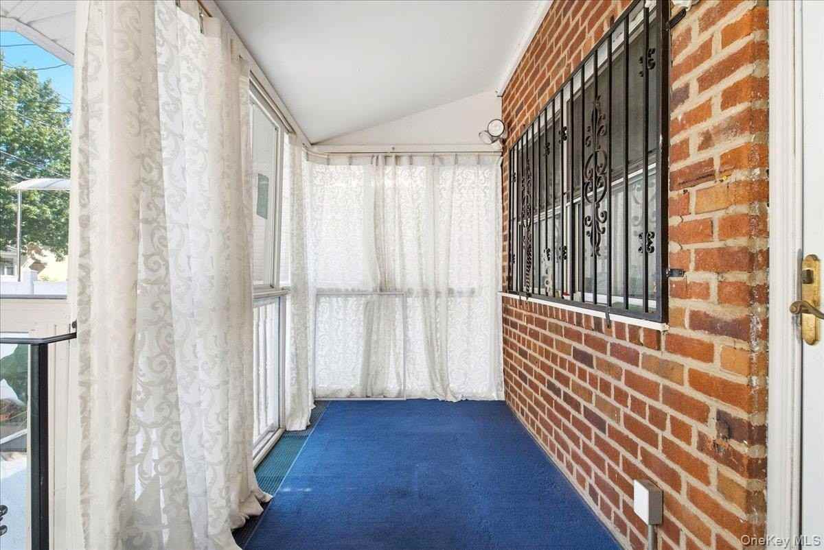 7732 160th St - Photo 3 of 21