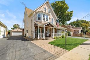 featured image of 120 S High St