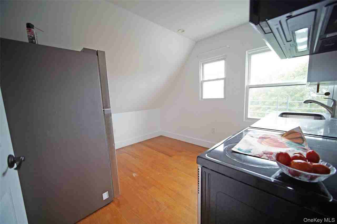 58 S 11th Ave - Photo 3 of 8