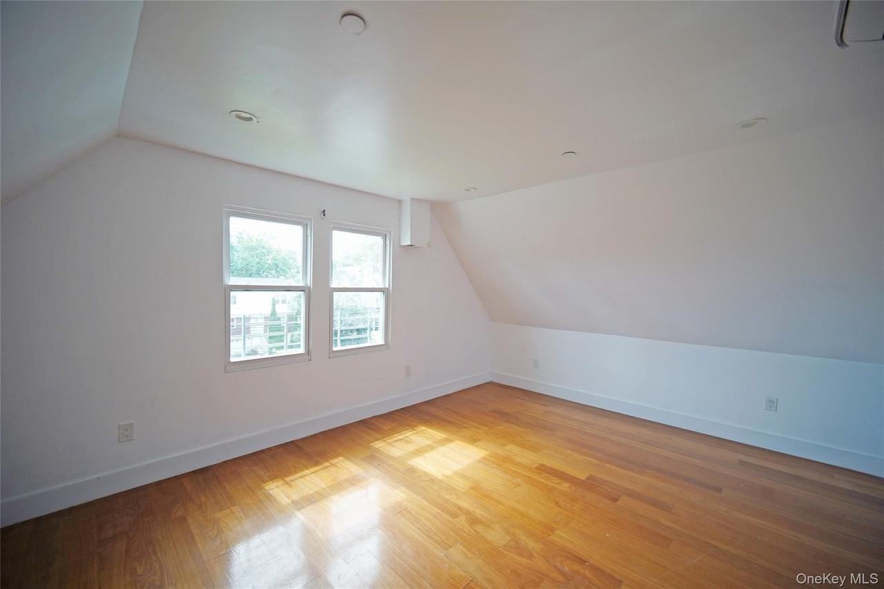 58 S 11th Ave - Photo 5 of 8