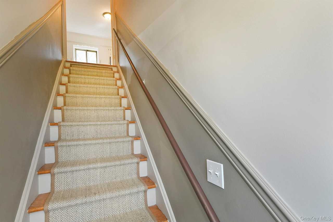 8 Harbor Hill Rd #2ndFL - Photo 4 of 19