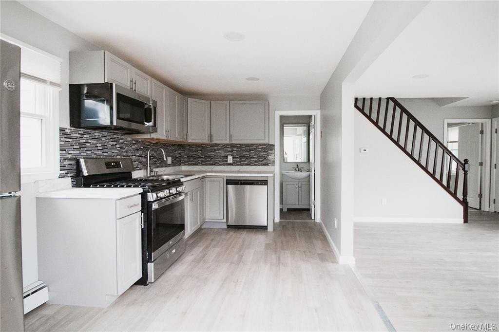 13 Flint Rd - Photo 2 of 11