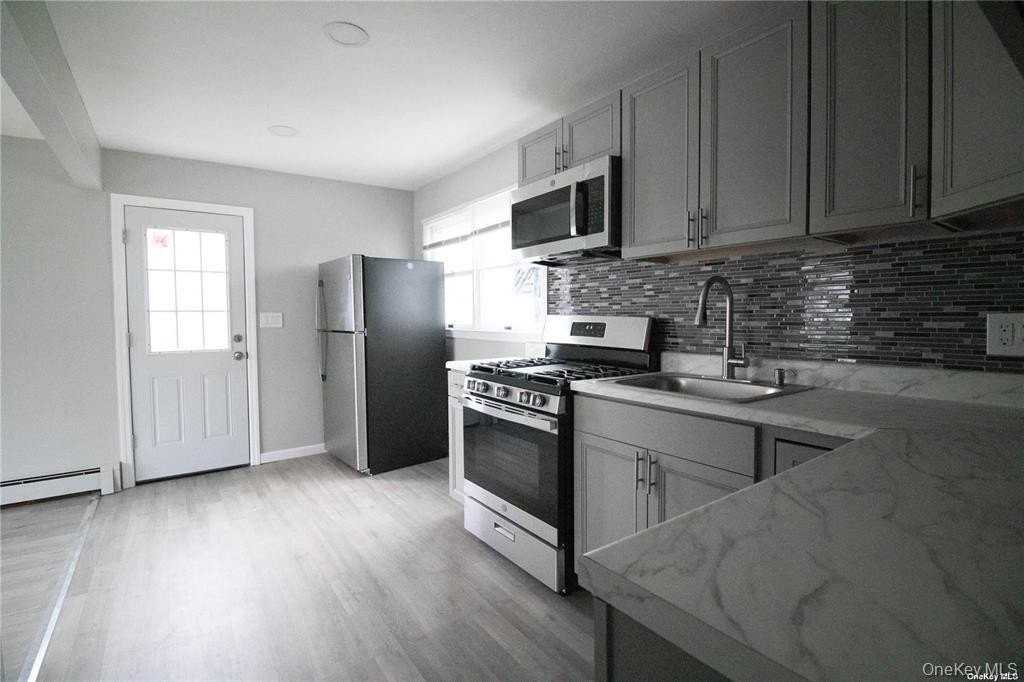 13 Flint Rd - Photo 4 of 11