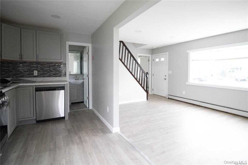 13 Flint Rd - Photo 5 of 11