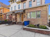 7862 81st St - Photo 1 of 1