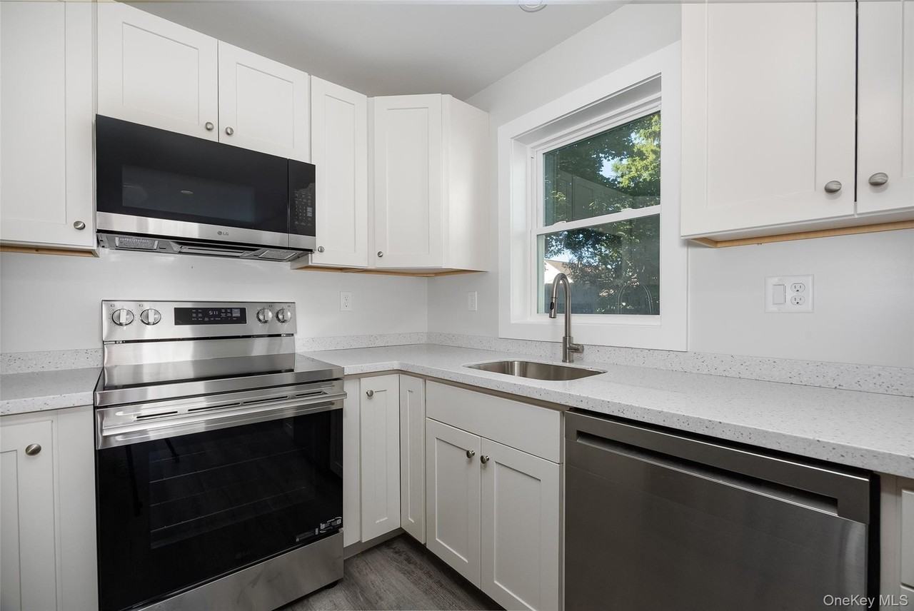 7 Douglas St #B - Photo 4 of 26