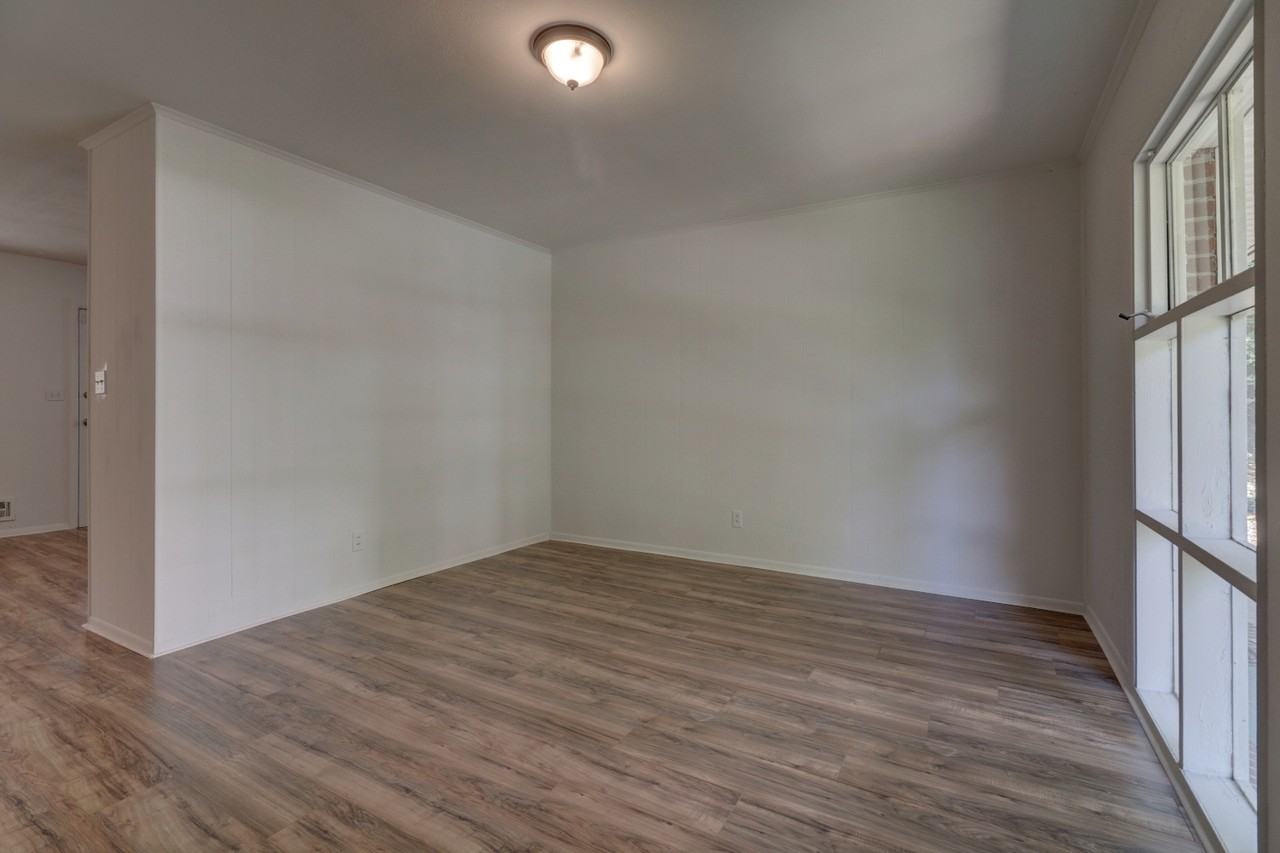 1228 Pineglen Dr #1 - Photo 4 of 18