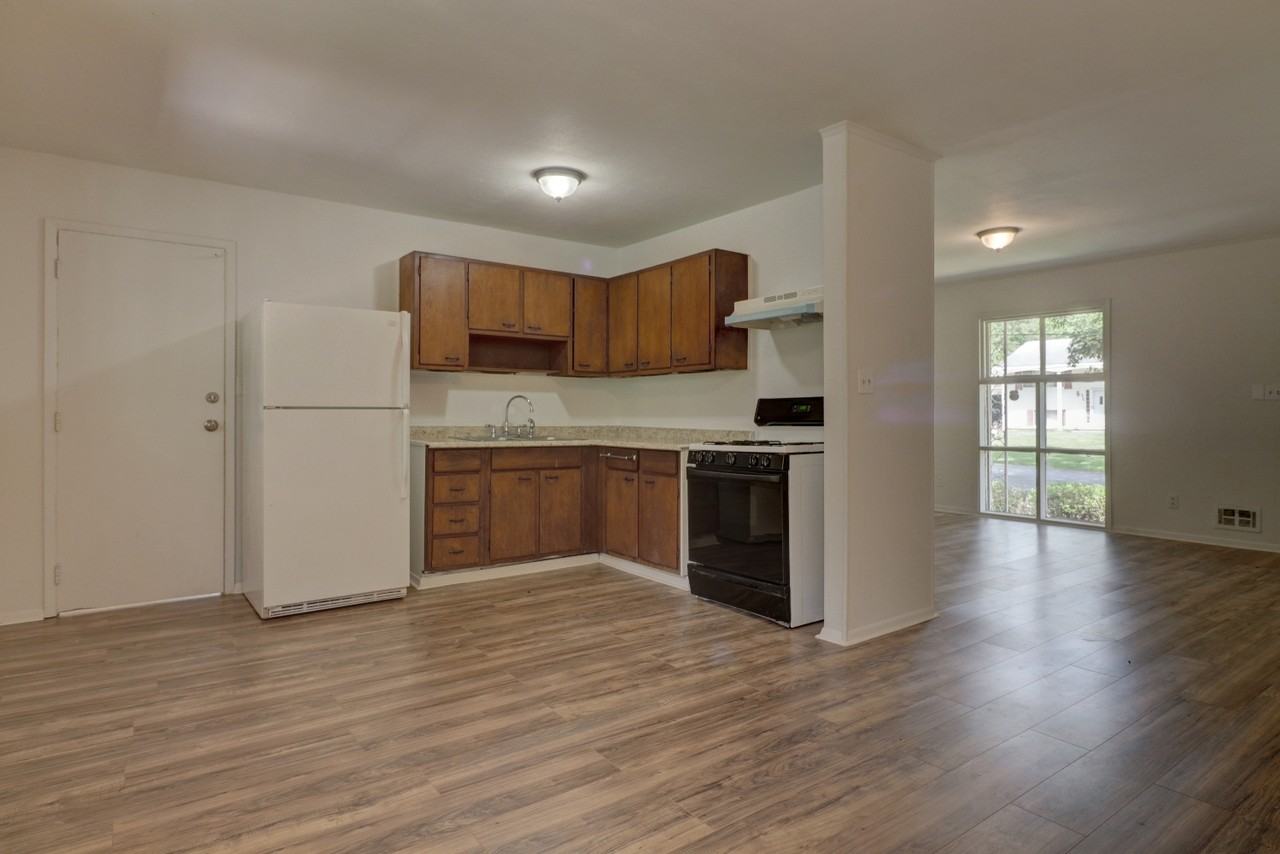 1228 Pineglen Dr #1 - Photo 6 of 18