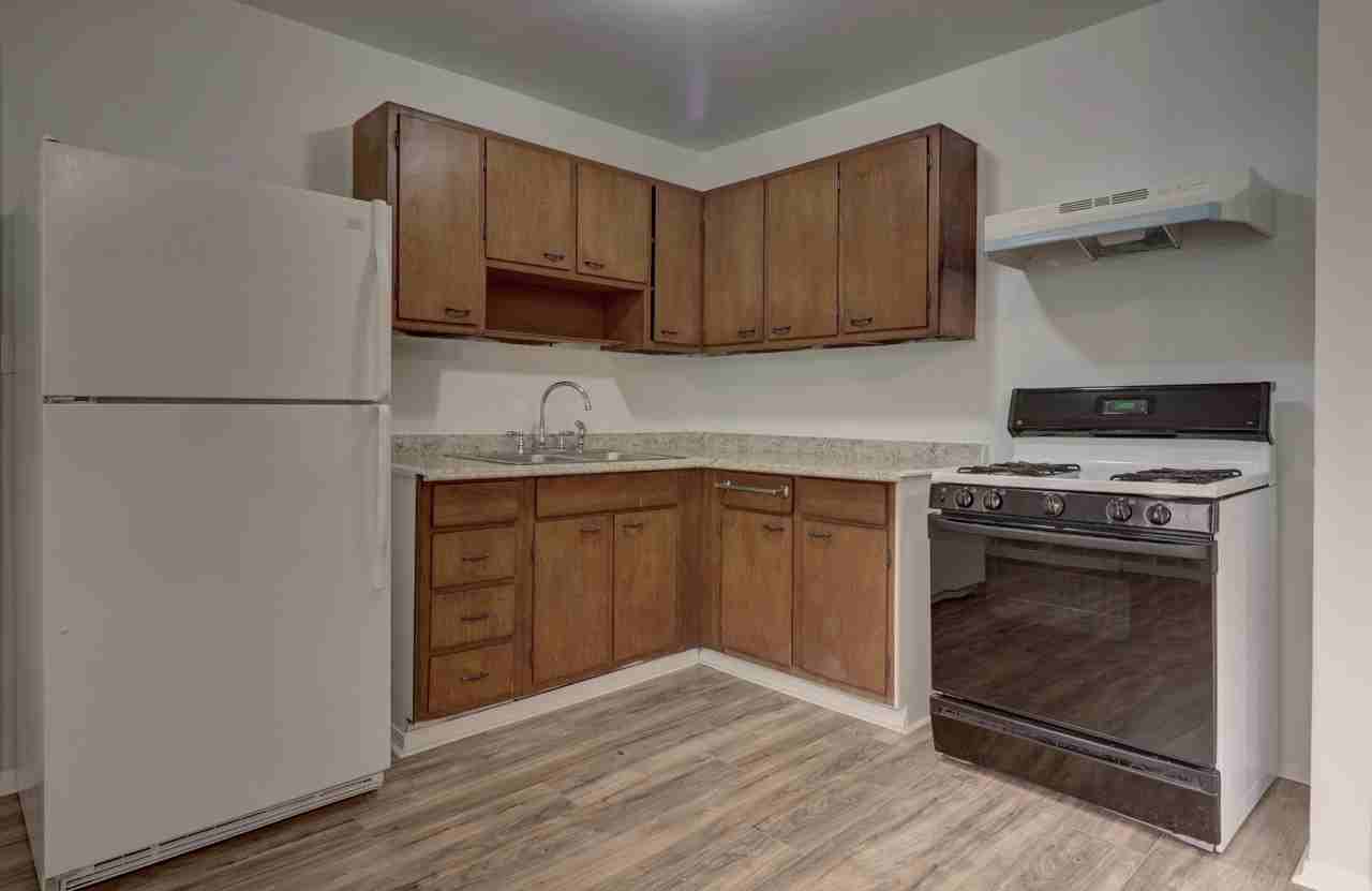 1228 Pineglen Dr #1 - Photo 7 of 18