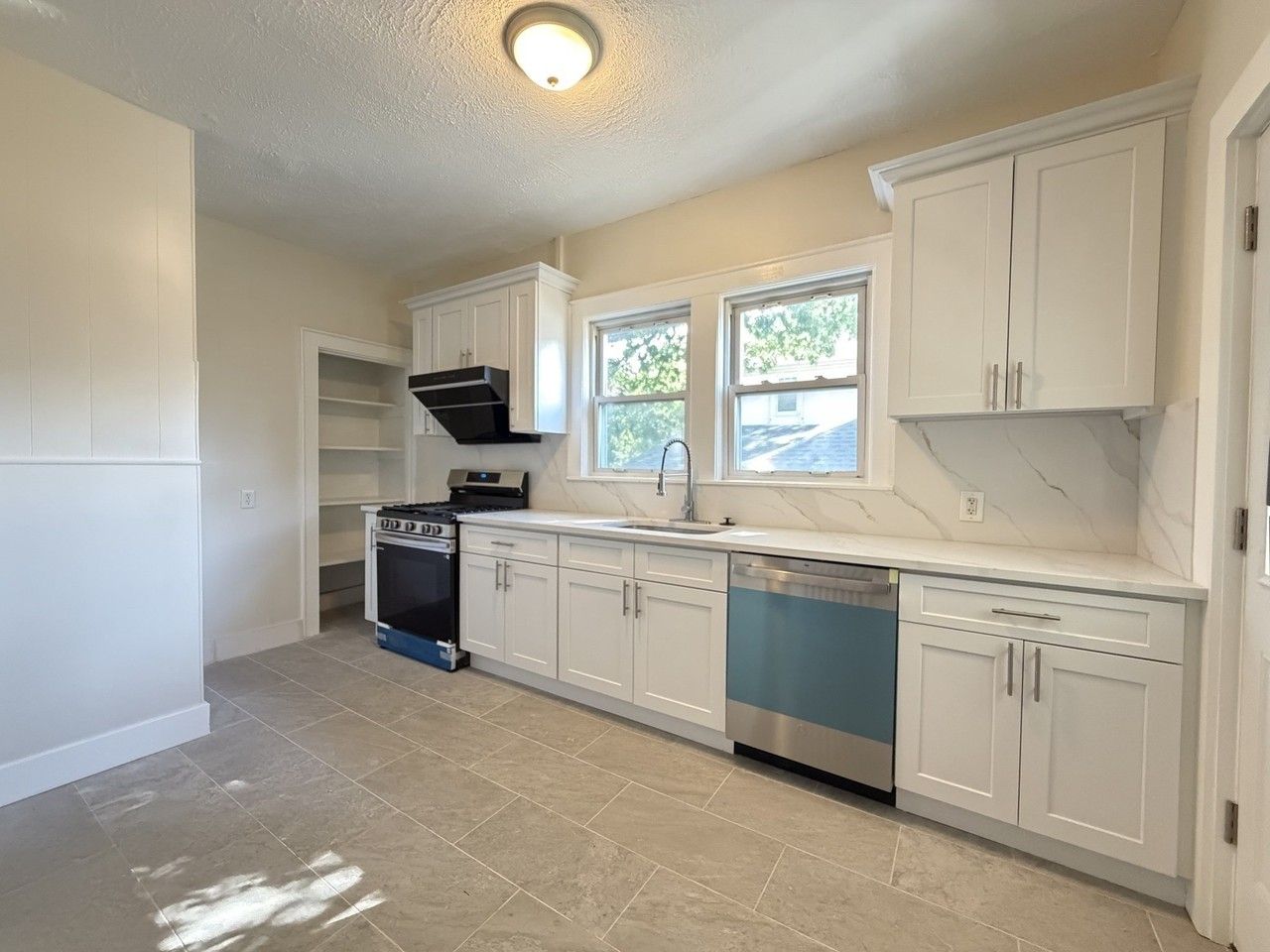 113 Elm Ave #1 - Photo 4 of 11