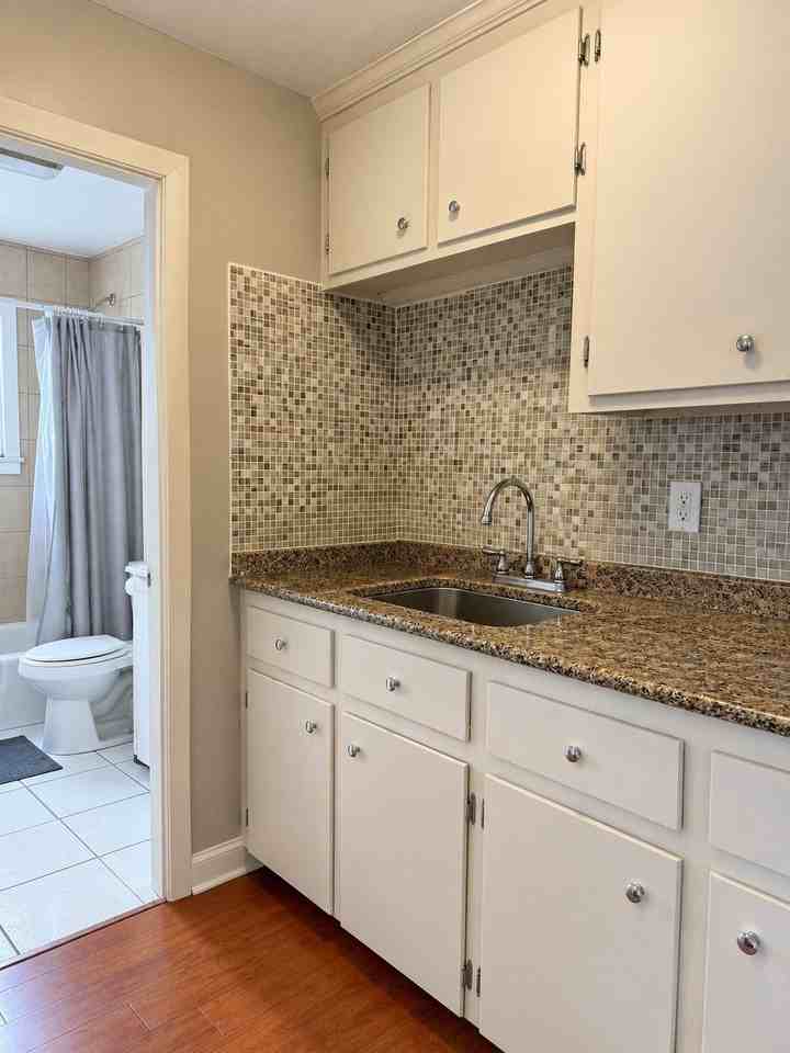 210 Hope St #3N - Photo 3 of 7