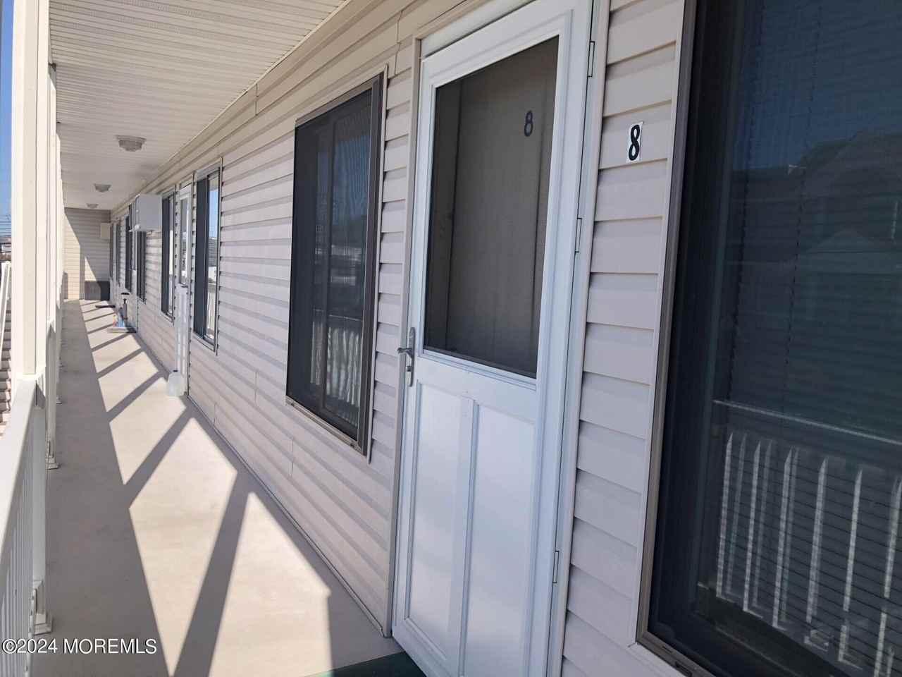 1401 Boulevard #B8 - Photo 3 of 9