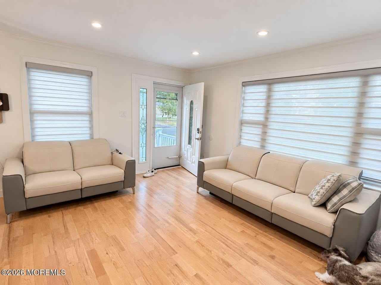 43 Frederick Ave - Photo 3 of 25