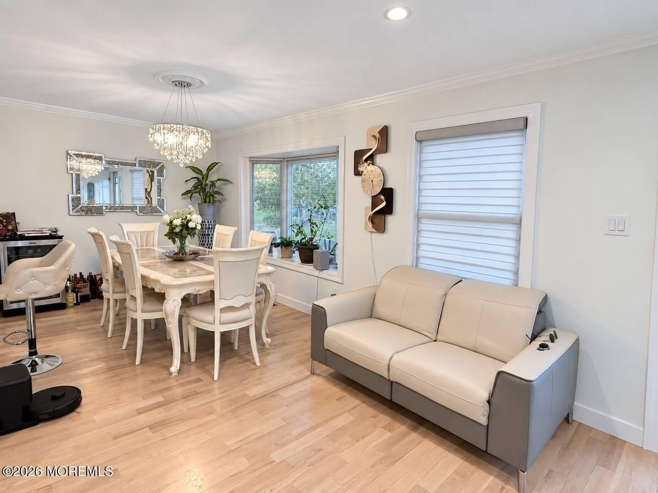 43 Frederick Ave - Photo 5 of 25