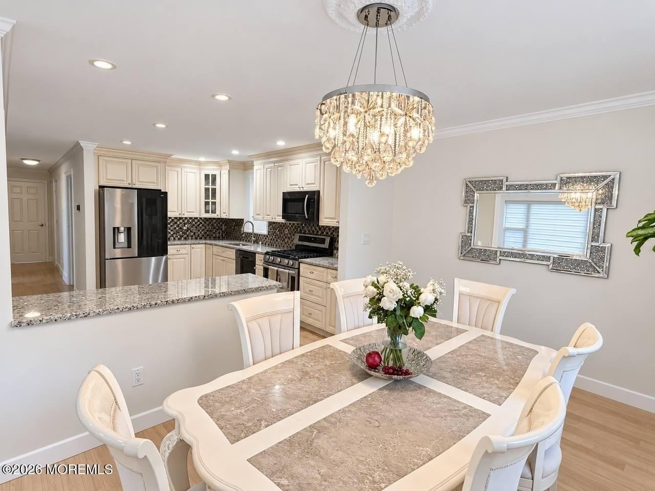 43 Frederick Ave - Photo 6 of 25
