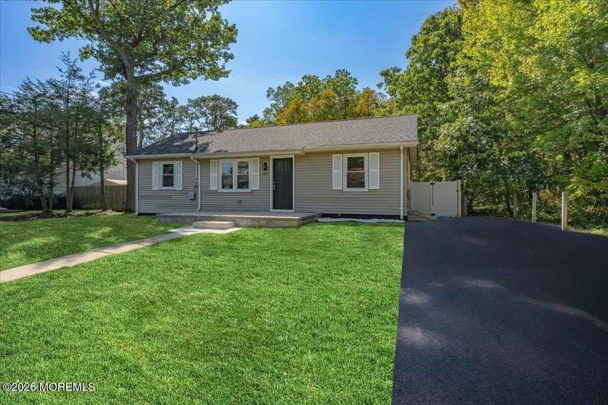 501 Azalea Dr - Photo 5 of 37