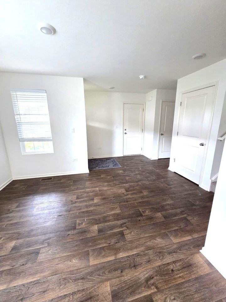 1801 Turtle Creek Dr - Photo 4 of 16