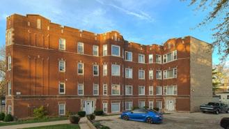 9211 S Laflin St #1A - Photo 1 of 1