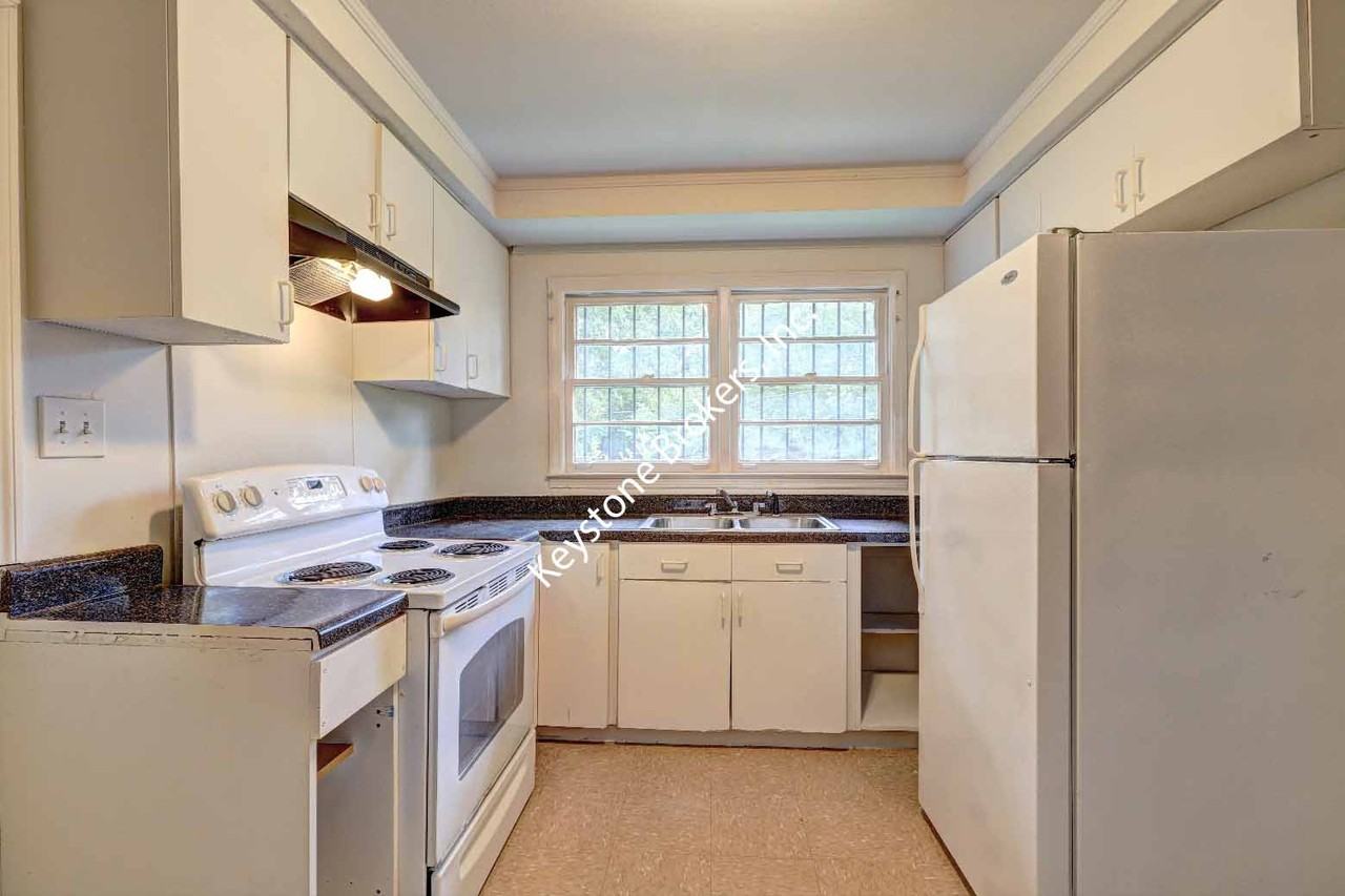 2072 Knightsbridge Rd #1 - Photo 4 of 7