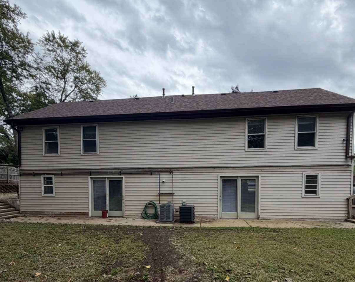 1724 Lyran Ave - Photo 2 of 9