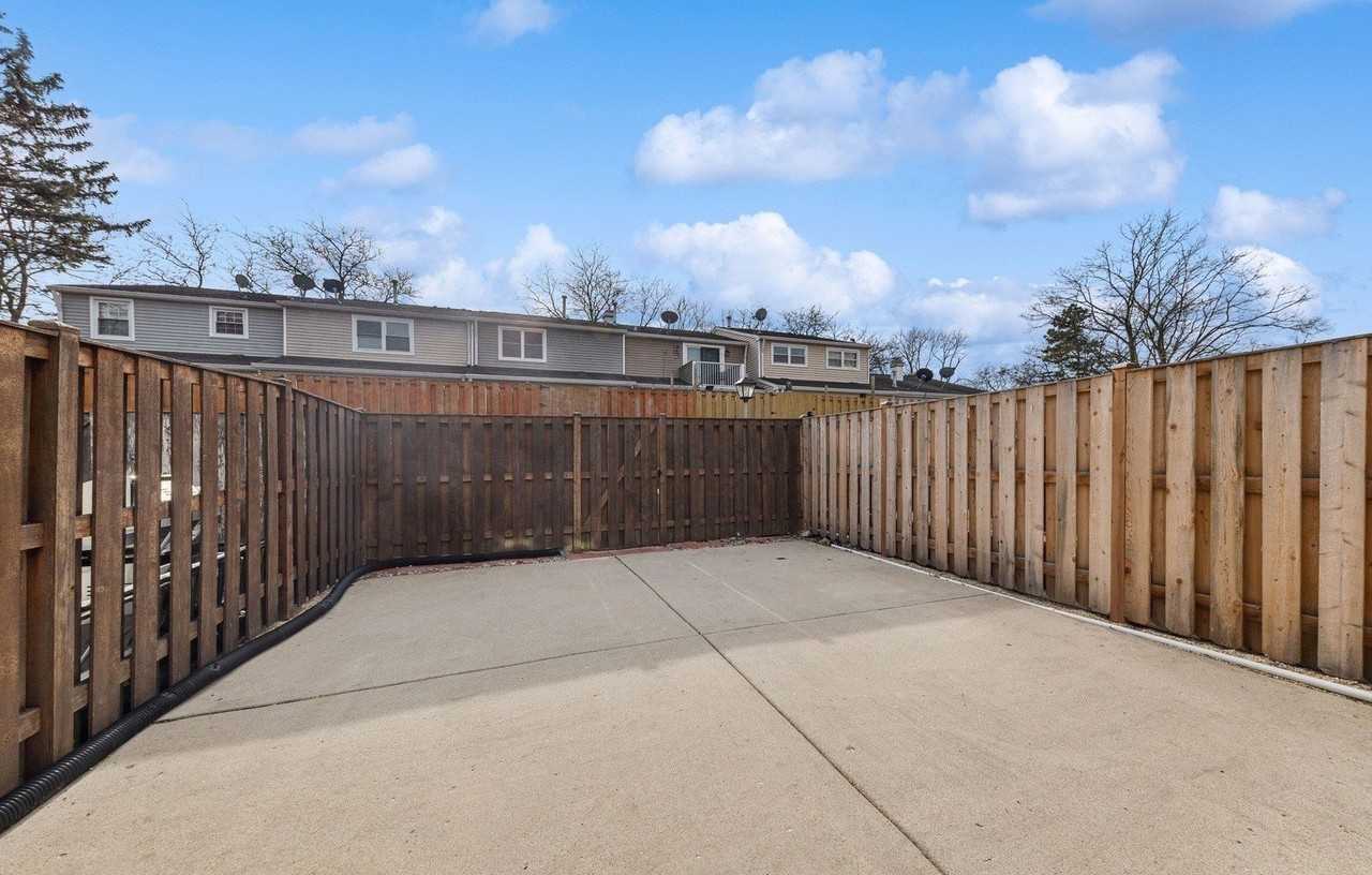 1817 Carlisle Ct #1817 - Photo 4 of 10