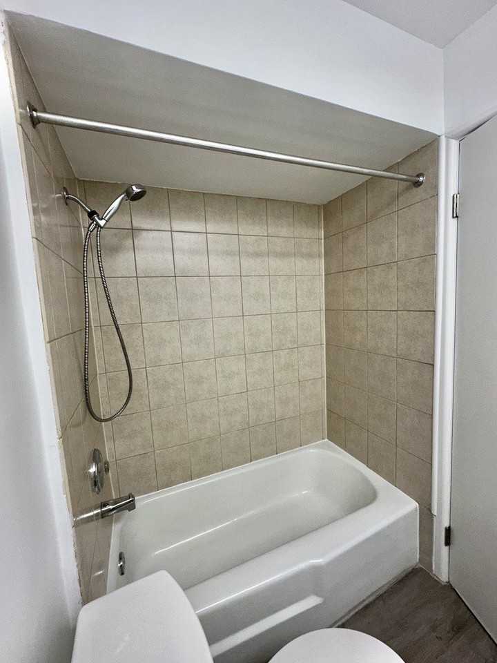 6818 Roberts Dr #6 - Photo 7 of 15