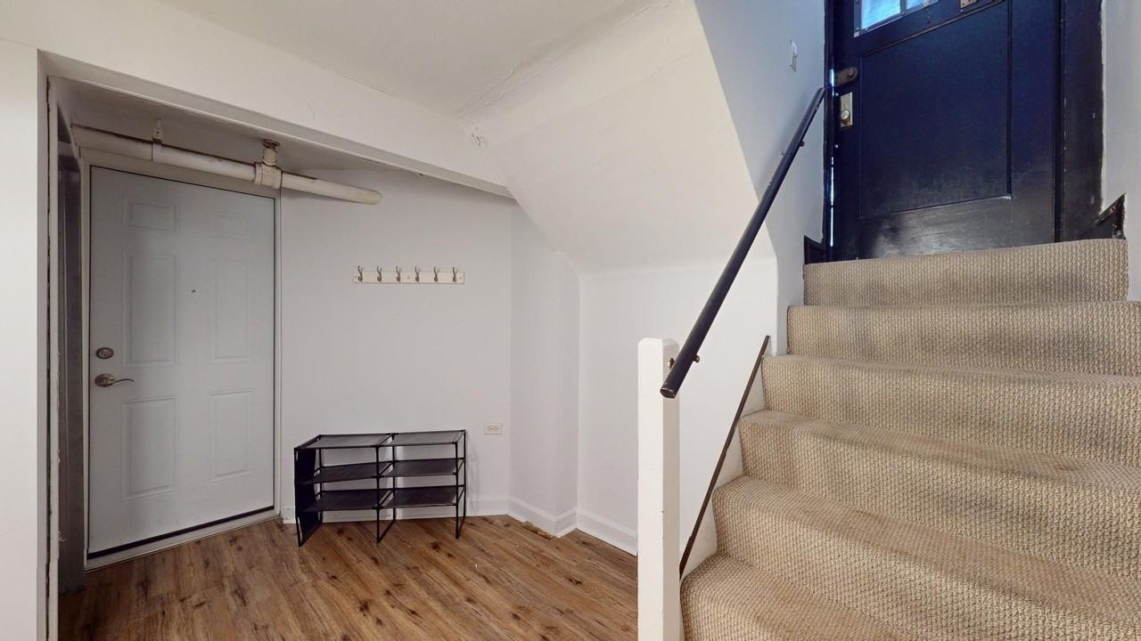8912 Ewing Ave #GDN - Photo 2 of 13